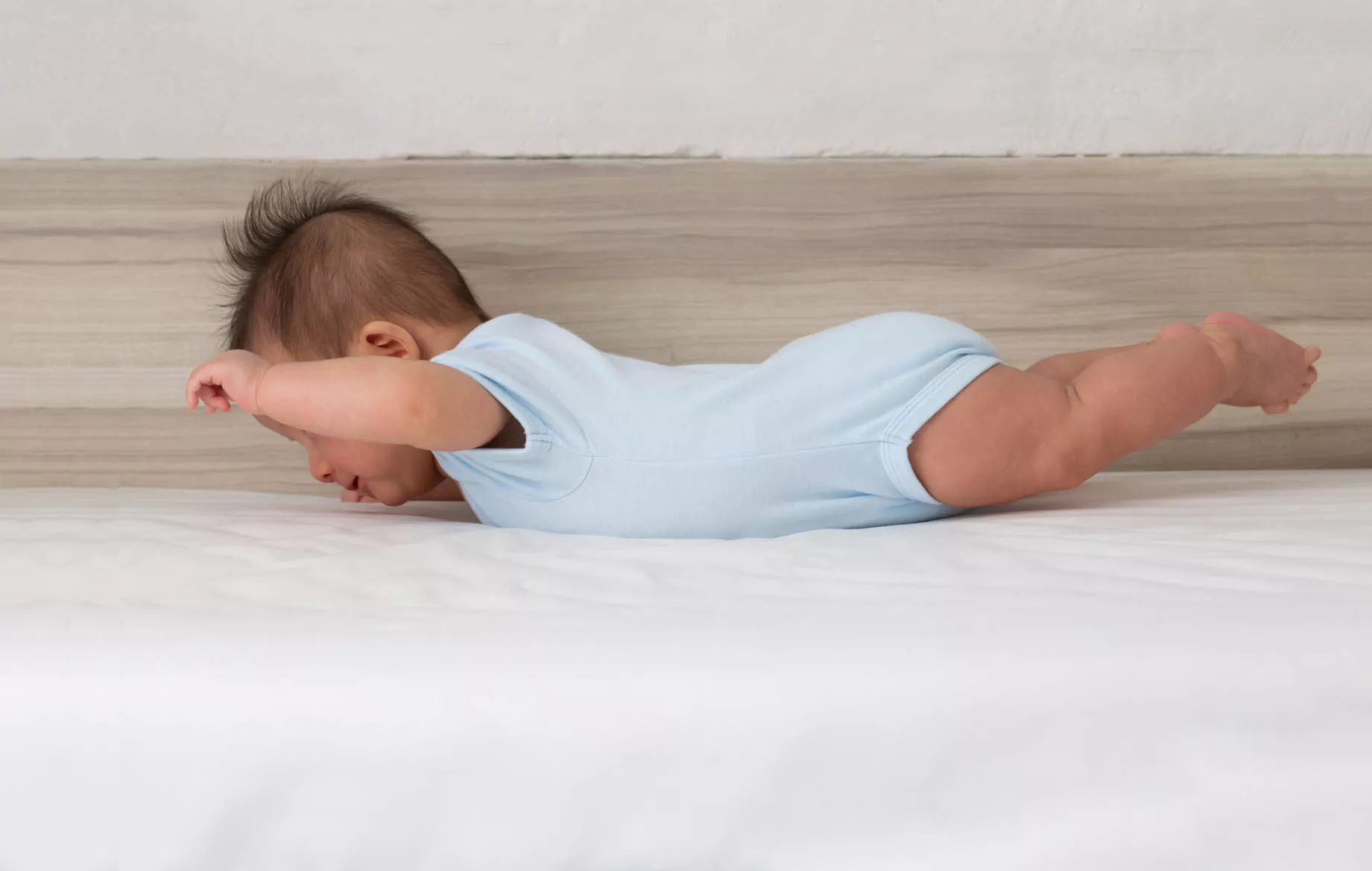 Vauvan fysioterapia: Neuvolan lähetteen saavat sadat vauvat 