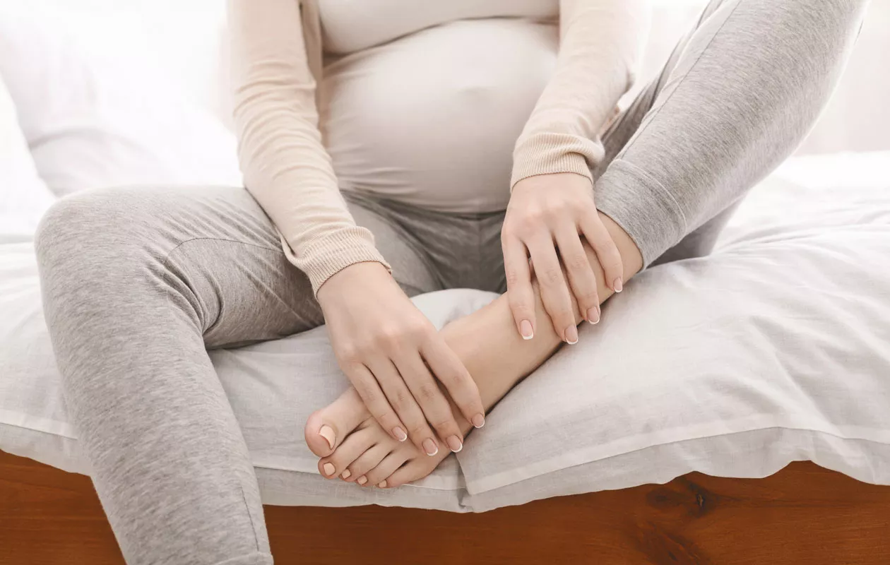 Vaivaisenluu voi ilmaantua etenkin raskauden loppuvaiheessa.