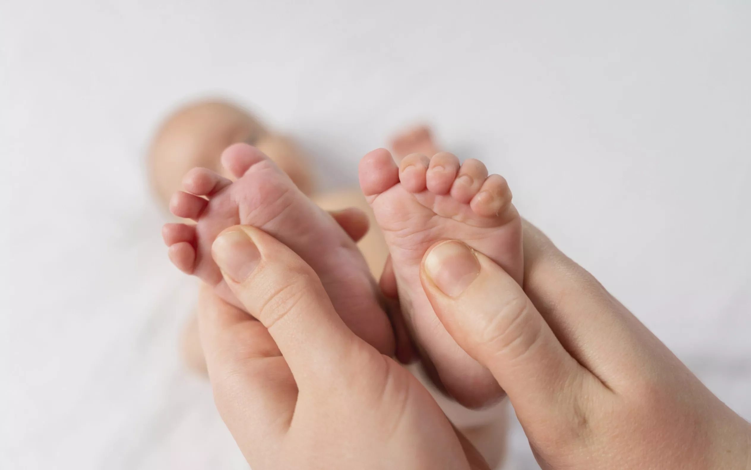 vauvan jalkapohjien hieronta
