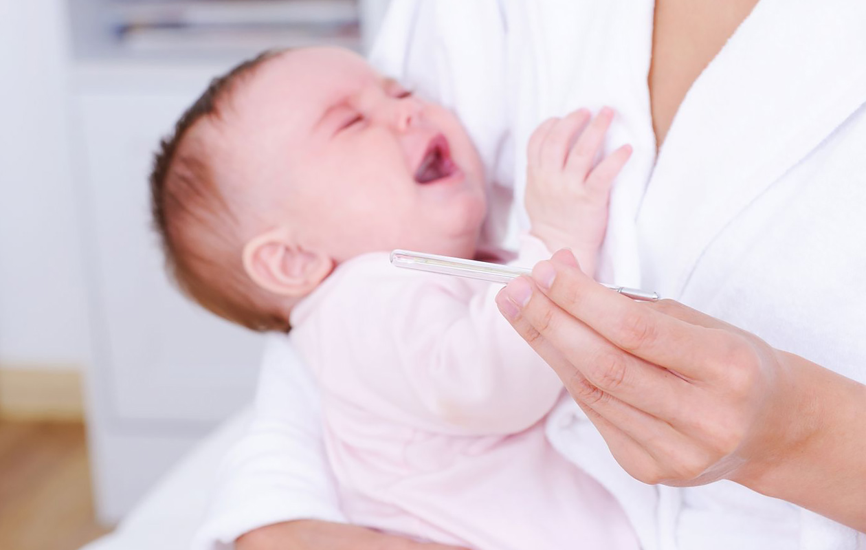 Vauvan kuume: Näin hoidat pienen vauvan kuumeen