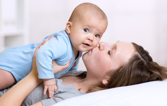 Miten äidin synnytysmasennus vaikuttaa vauvaan?