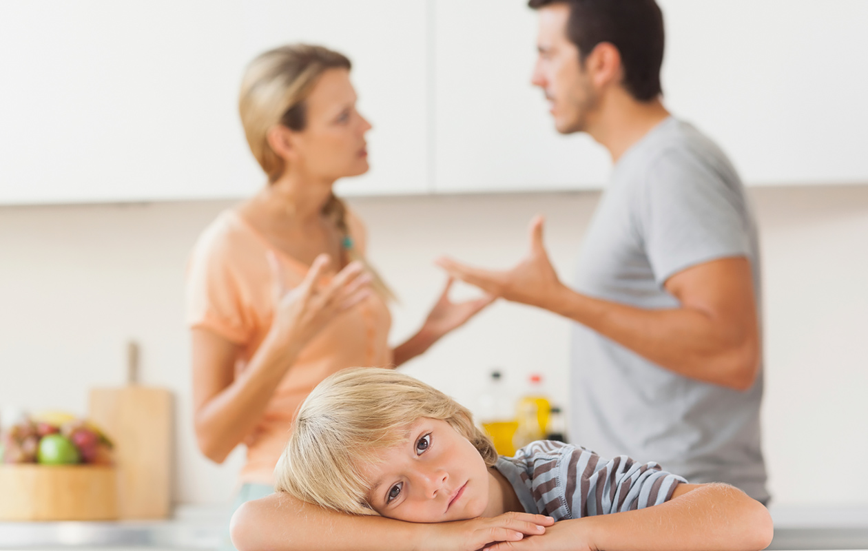 Vanhempi, älä riitele hoitovuoroista lapsen kuullen