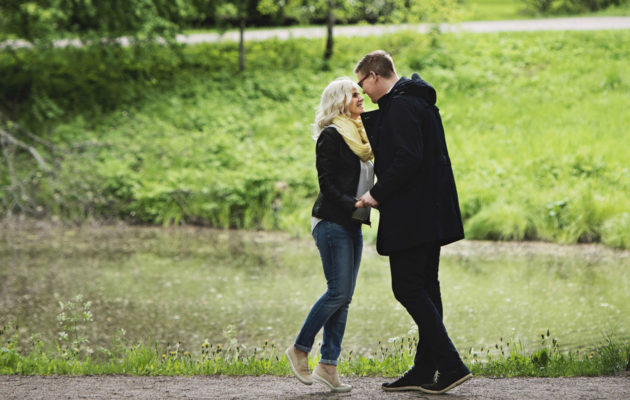 Keskenmenon kokeneet Kaija Stormbom, 54, ja Antti Lindtman, 34, odottavat  lasta