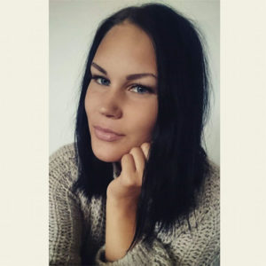 Kahden lapsen yksinhuoltajaäiti Emmi, 21, Espoo