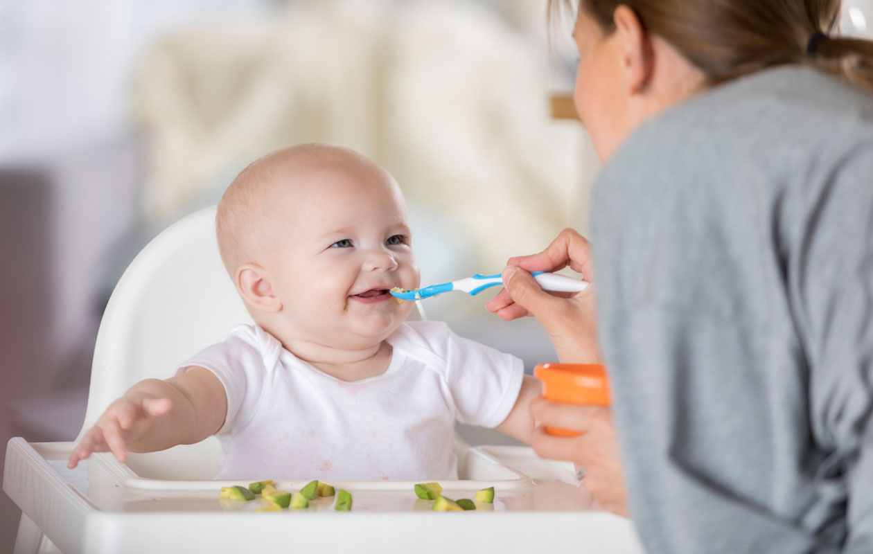 Vauvan ruokavalio välttää uusia perunoita, makkaraa ja myös näitä