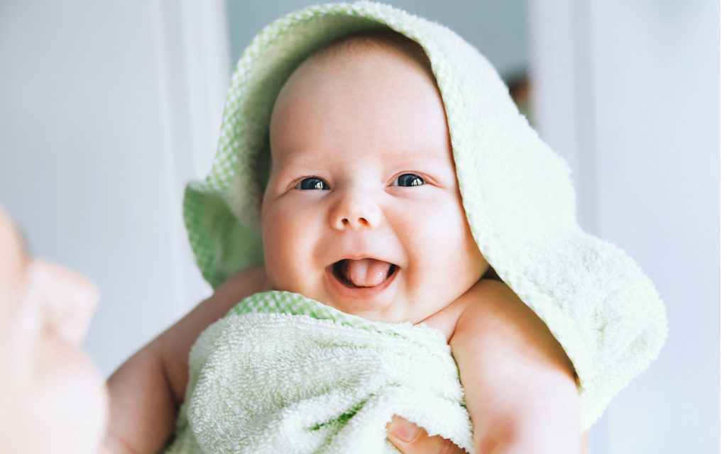 Vauvan kylvettäminen on usein mukavaa sekä vauvasta että vanhemmista.